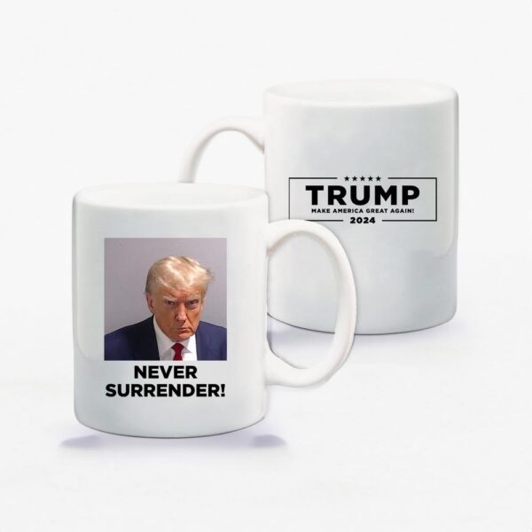 Trump 2024 Never Surrender: The Ultimate Color-Changing Coffee Mug for Patriots - Image 2