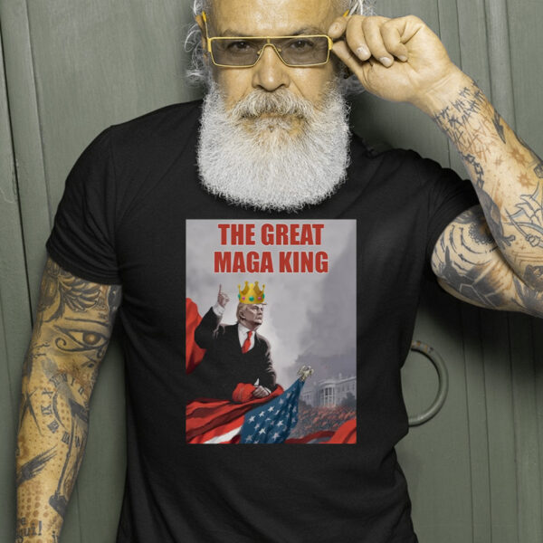 Show Your Patriotism: The Great MAGA King Trump 2024 USA Flag T-Shirt