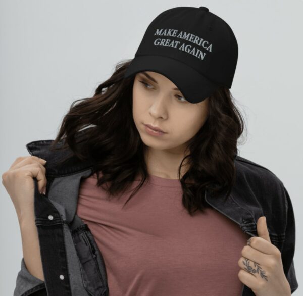 Trump 2024 Never Surrender Black MAGA Dad Hat Caps