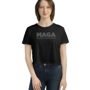 Trump MAGA Never Surrender Black Women's Flowy Cropped Tee Us