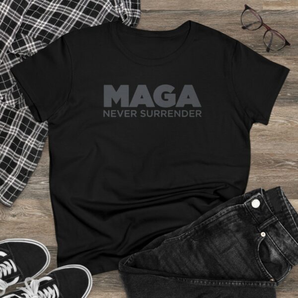 Trump MAGA Never Surrender Black Women's T-Shirt