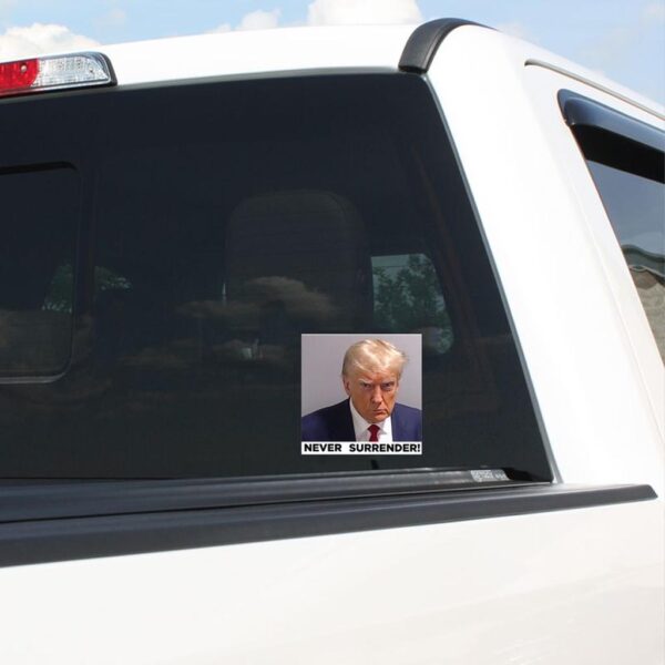 Show Your Patriotism: Trump Never Surrender Sticker