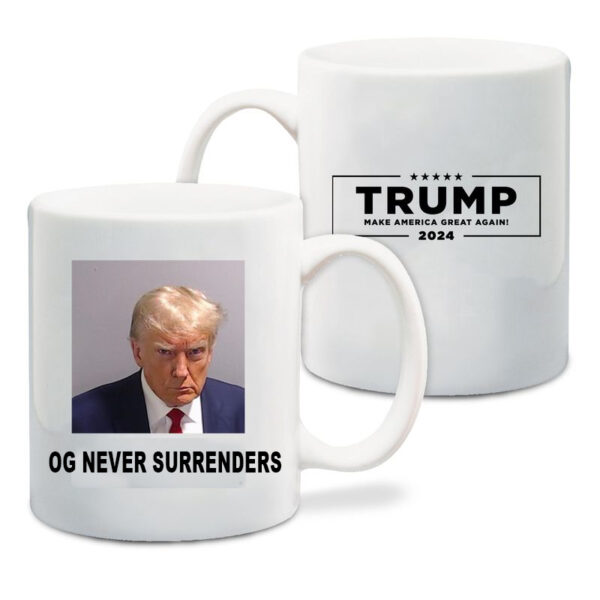 Trump OG Never Surrenders: The Ultimate Mug for Patriots