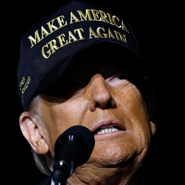 Make America Great Again -Black Gold Maga Hat1