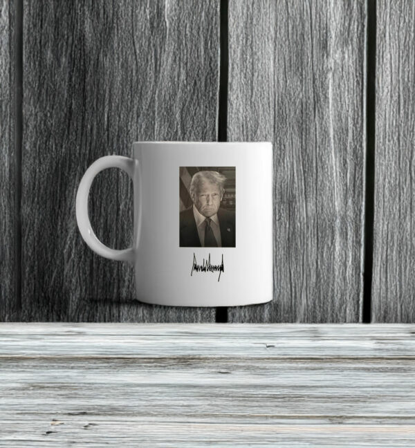 OFFICIAL INAUGURATION PORTRAIT FOR PRESIDENT DONALD J TRUMP Mug