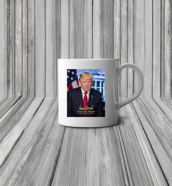 President Donald Trump Official Presidential Portrait With Signature Mug